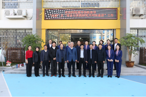 13合影留念.png 13合影留念.png