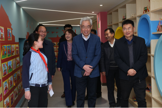 2附小学子进行“从小学党史 永远跟党走”主题活动汇报.png 2附小学子进行“从小学党史 永远跟党走”主题活动汇报.png