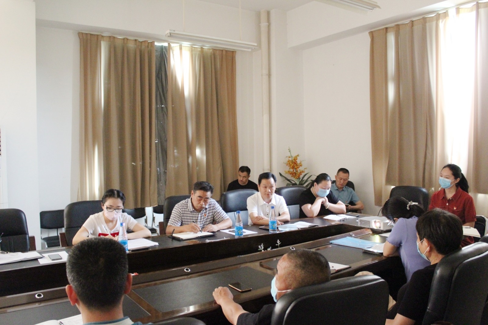 机关第十支部主题党日活动4.jpg 机关第十支部主题党日活动4.jpg