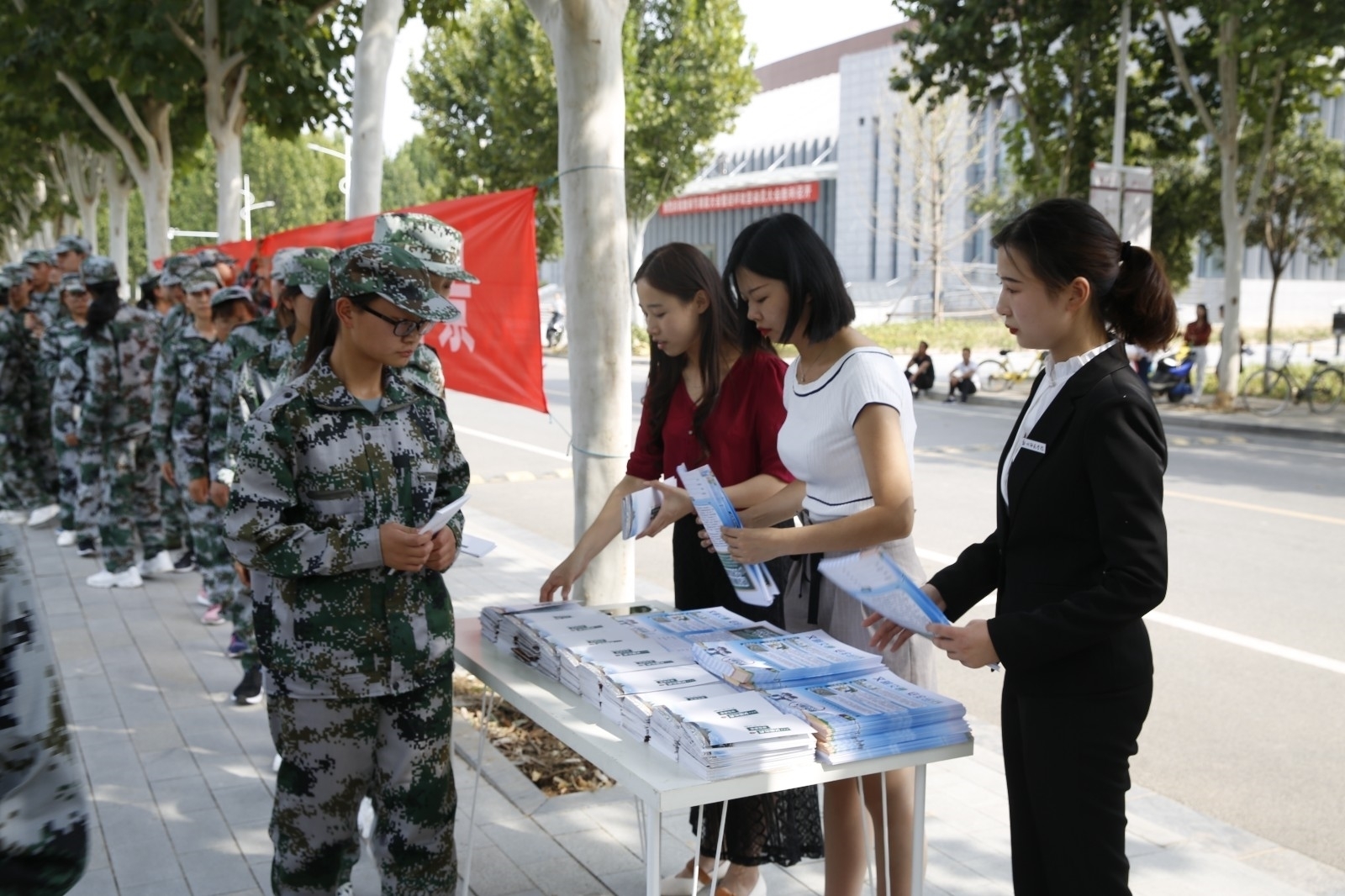 131812788844462956_10.JPG 131812788844462956_10.JPG