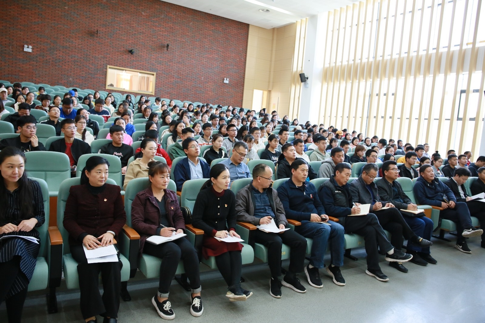 6Z1B1410.JPG 6Z1B1410.JPG