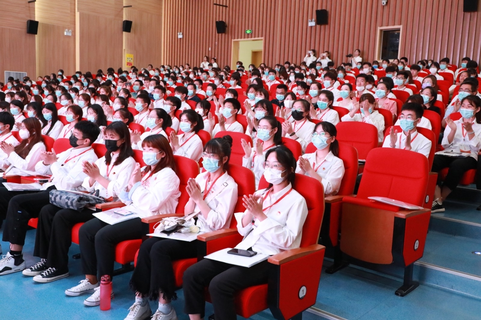 微信图片_20210615155437.jpg 微信图片_20210615155437.jpg